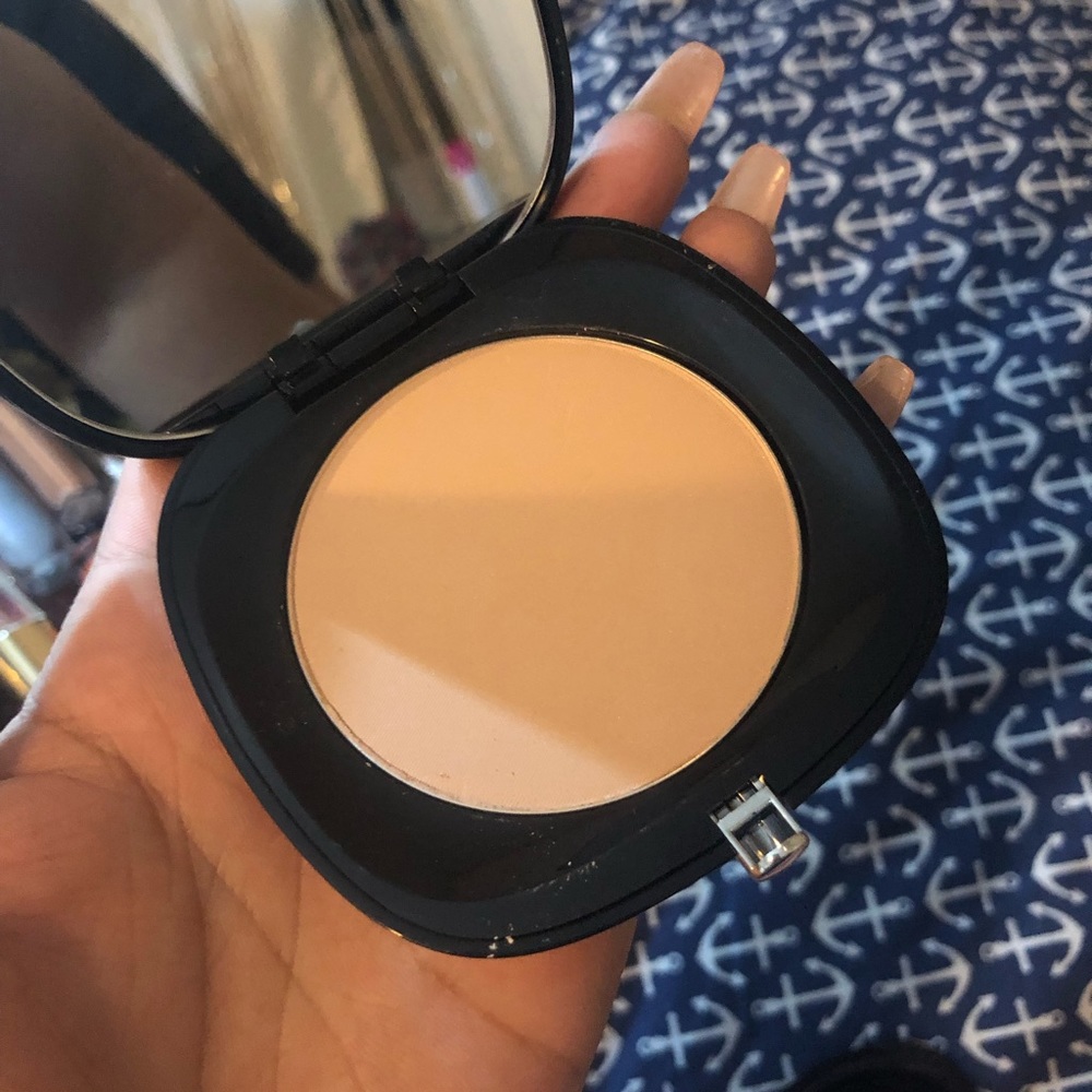 Marc Jacobs  blurring powder